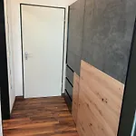 Helle Fewo Am Waldrand - Mit Balkon, Pool, Sauna & Freizeitgelaende Freyung