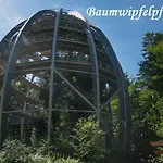 Helle Fewo Am Waldrand - Mit Balkon, Pool, Sauna & Freizeitgelaende *