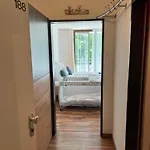 Helle Fewo Am Waldrand - Mit Balkon, Pool, Sauna & Freizeitgelaende