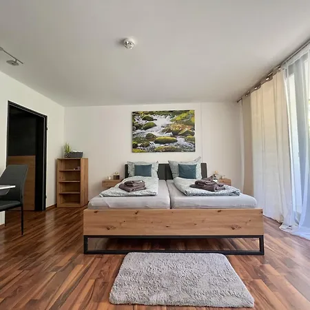 Apartment Helle Am Waldrand - Mit Balkon, Pool & Sauna *