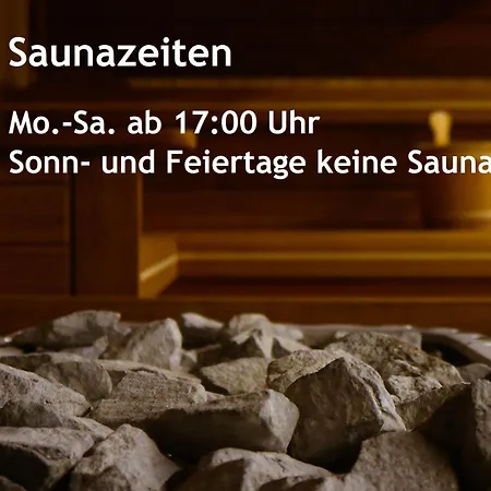 Helle Am Waldrand - Mit Balkon, Pool & Sauna
