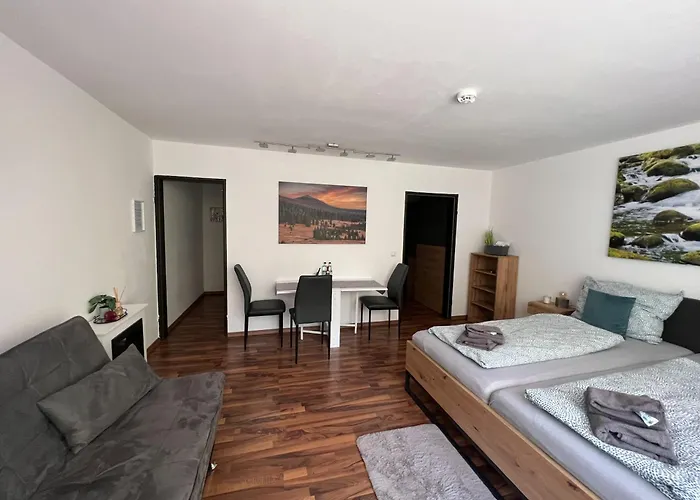 Helle Am Waldrand - Mit Balkon, Pool & Sauna 아파트 *